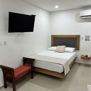 Hotel El Faro - Desayunos Incluidos - Manga, Cartagena